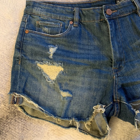 BlankNYC denim shorts - Picture 6 of 11